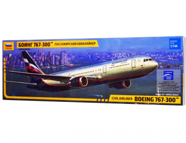 Самолет Боинг 767-300 1:144
